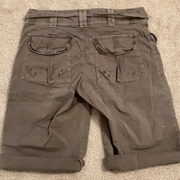 Old Navy Cargo Shorts - Picture 3 of 4